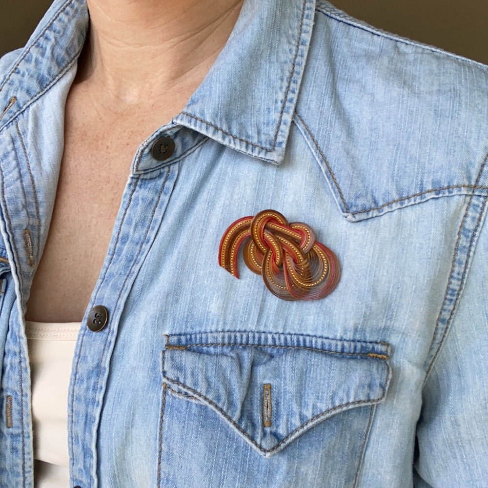 Retro brooch